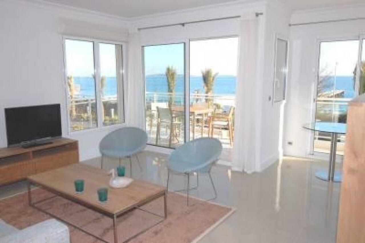 Stunning 2 Bed, 2 Bath Apt On The Cannes Sea Front Has Swimming Pool And Is A Secure Modern Building 464 Exterior photo