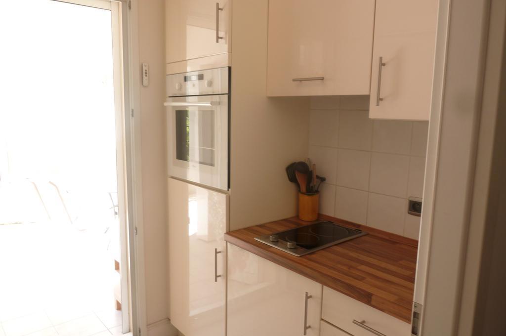 Stunning 2 Bed, 2 Bath Apt On The Cannes Sea Front Has Swimming Pool And Is A Secure Modern Building 464 Exterior photo