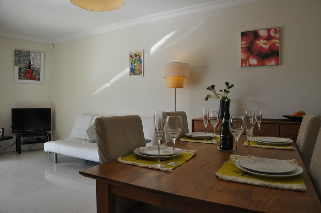 Stunning 2 Bed, 2 Bath Apt On The Cannes Sea Front Has Swimming Pool And Is A Secure Modern Building 464 Exterior photo