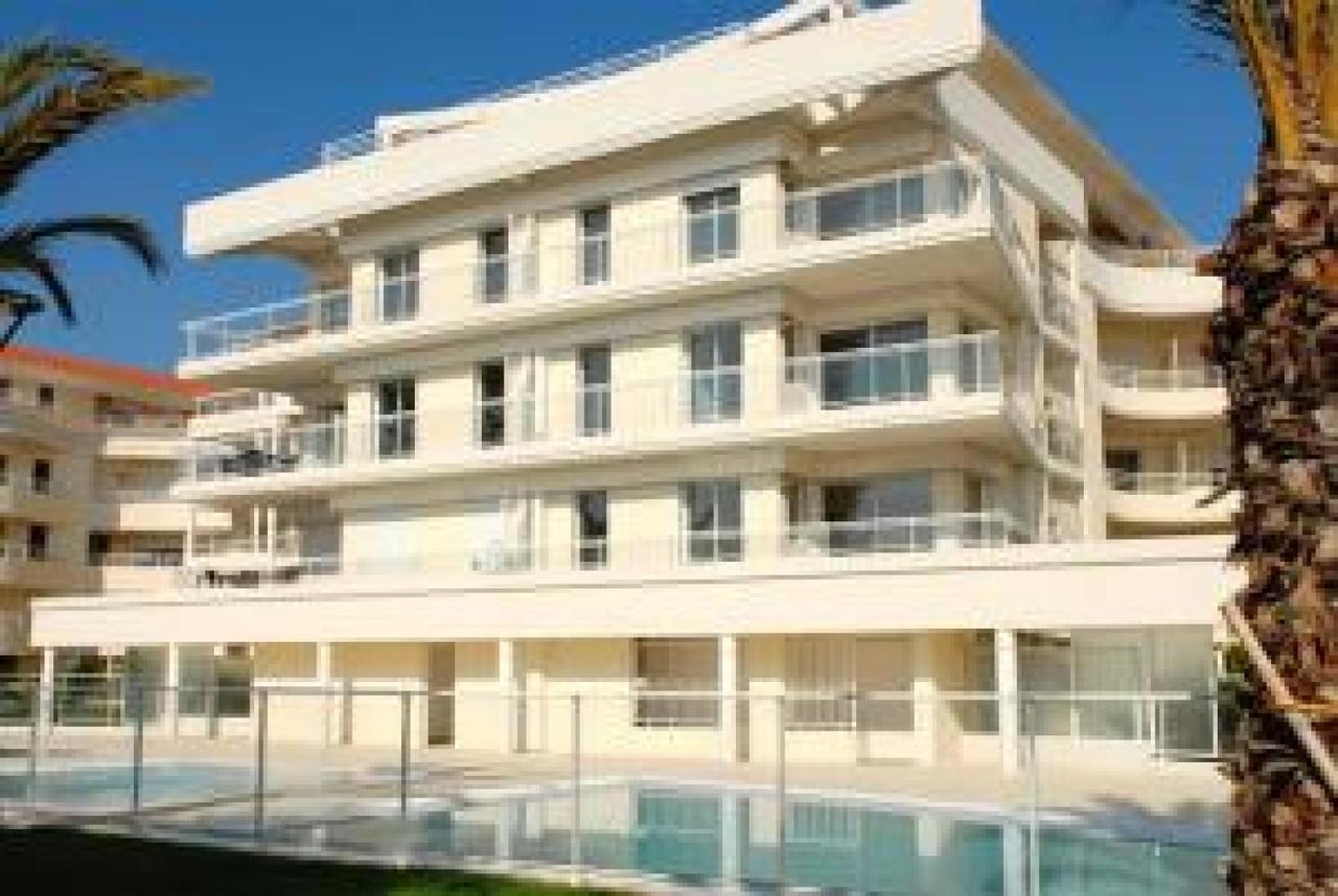 Stunning 2 Bed, 2 Bath Apt On The Cannes Sea Front Has Swimming Pool And Is A Secure Modern Building 464 Exterior photo