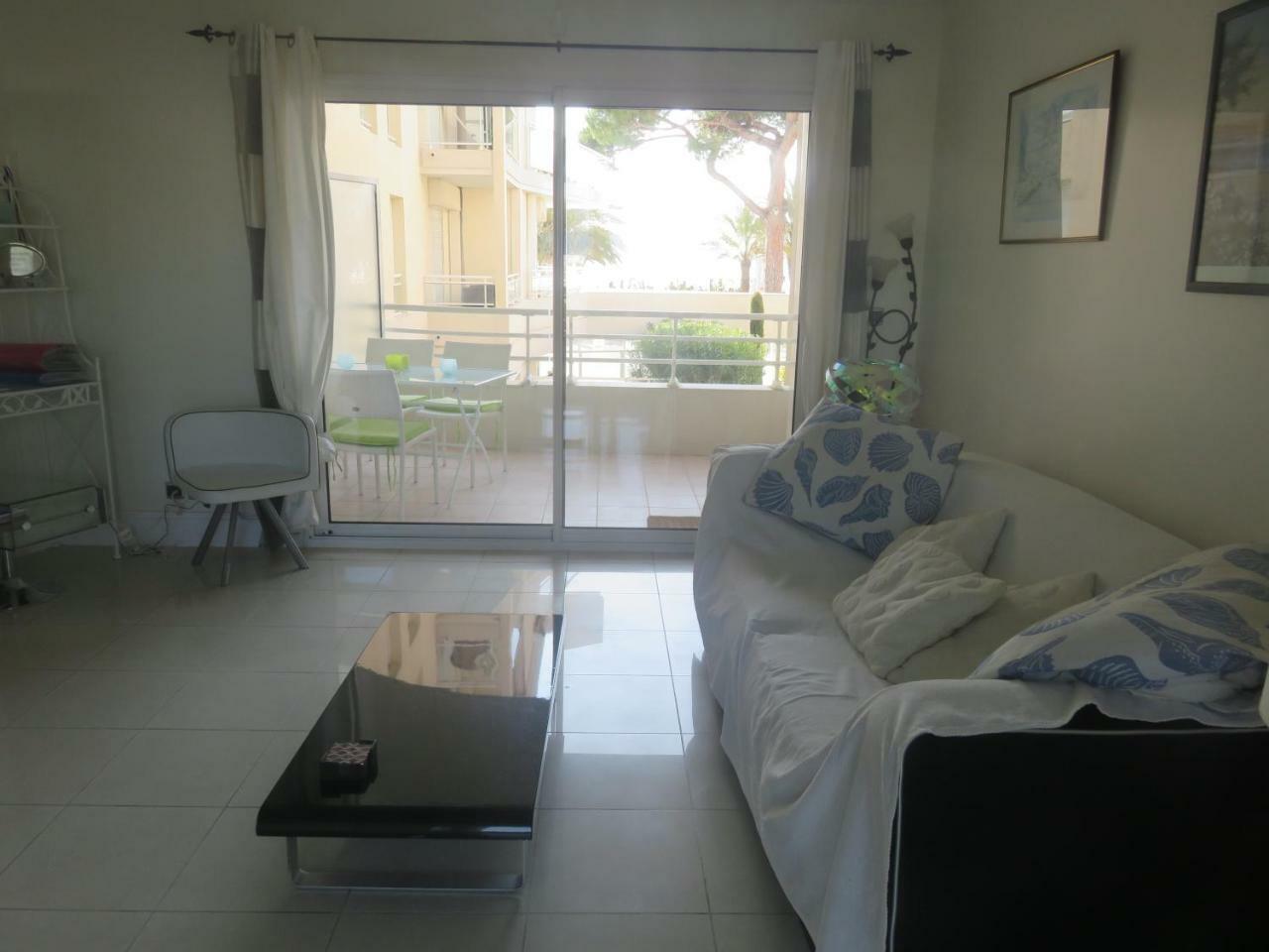Stunning 2 Bed, 2 Bath Apt On The Cannes Sea Front Has Swimming Pool And Is A Secure Modern Building 464 Exterior photo